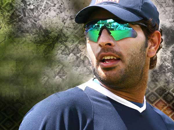 Yuvraj Singh returns home, to hold press conference on Wed